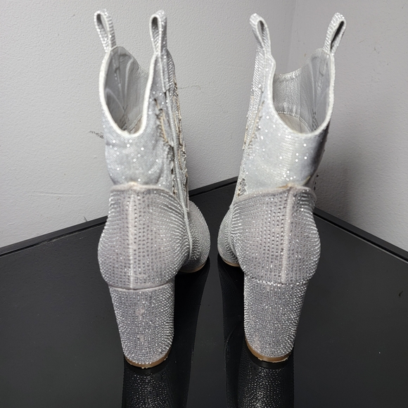 Altar'd State Silver Rhinestoned Sparkly Heeled Cowboy Boots Size 9 - Picture 3 of 14